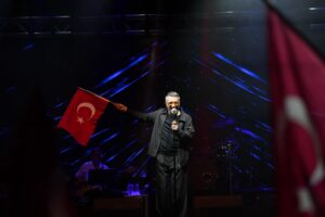 PENDİK’TE RESUL DİNDAR ŞOV…