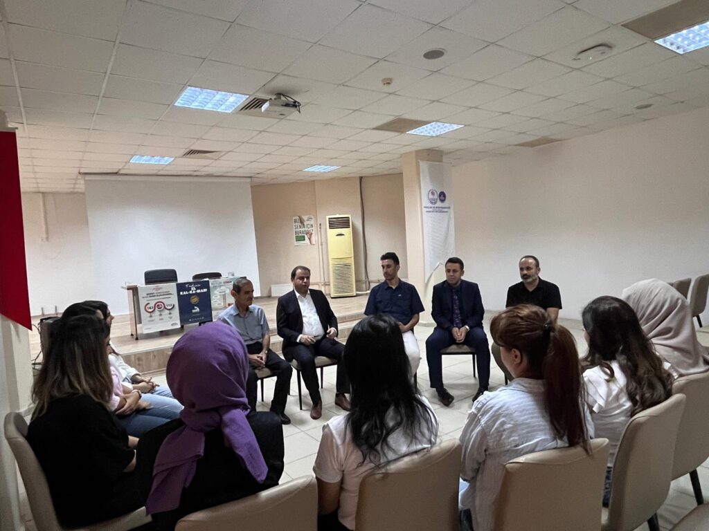 PROJE OFİSİNDEN YURT MÜDÜRLÜĞÜNE EĞİTİM