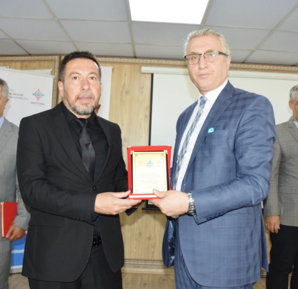 YİNE BÜYÜK BAŞARI, YİNE SIRAÇ DADAK!