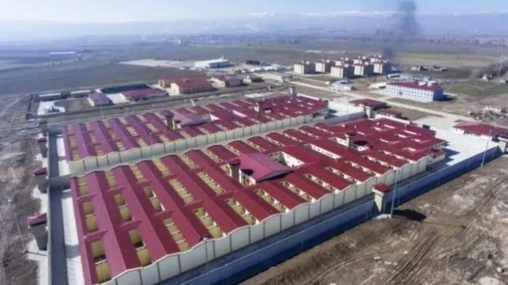 BEŞİRİ CEZAEVİ’NDE UYUZ İDDİASI