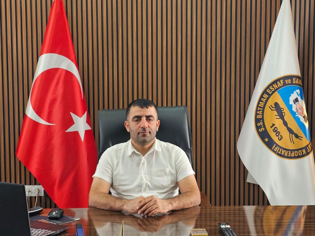 “DİNİ DEĞERLERİMİZE VE ÖLÜLERİMİZE SAYGI GÖSTERİN”