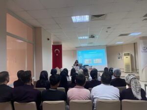 Diyetisyenlerden Yurt Personeline anlamlı Eğitim