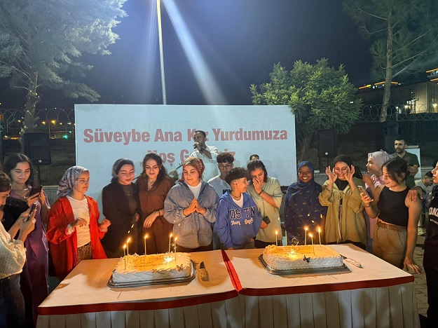 12 ÖĞRENCİYE ‘DOĞUM GÜNÜ’ SÜRPRİZİ…