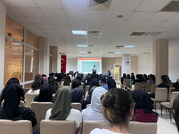 “UYUM PROGRAMINA YOĞUN KATILIM”