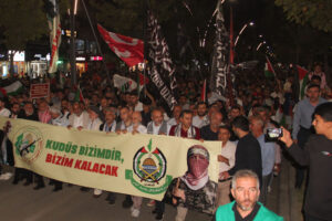 On binler Gazze için yürüdü