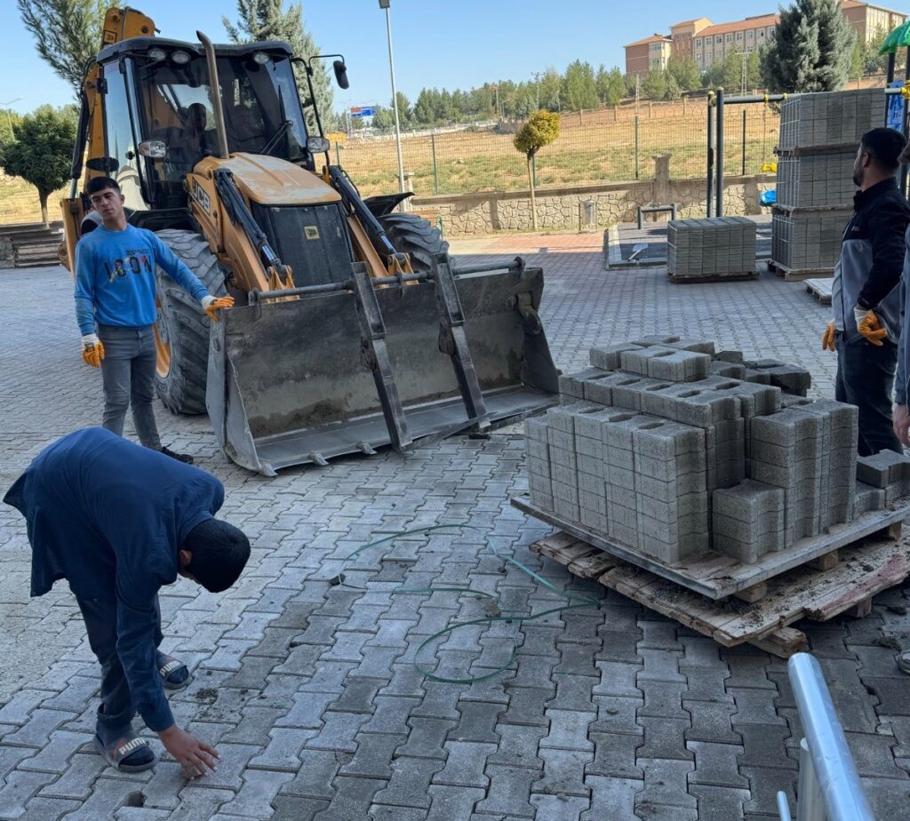 Süveybe Ana Kız Yurdu Bahçesinde Parke Düzenlemesi