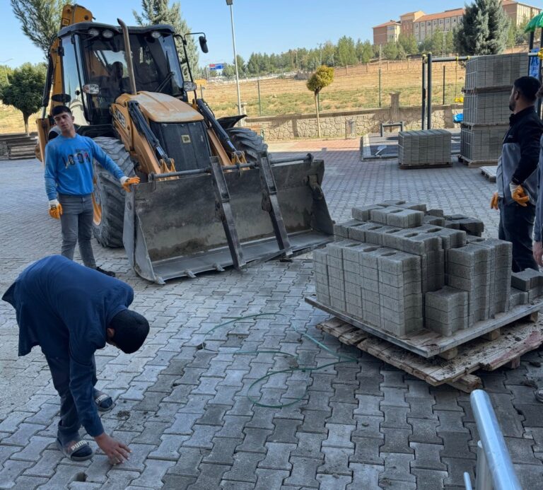 Süveybe Ana Kız Yurdu Bahçesinde Parke Düzenlemesi