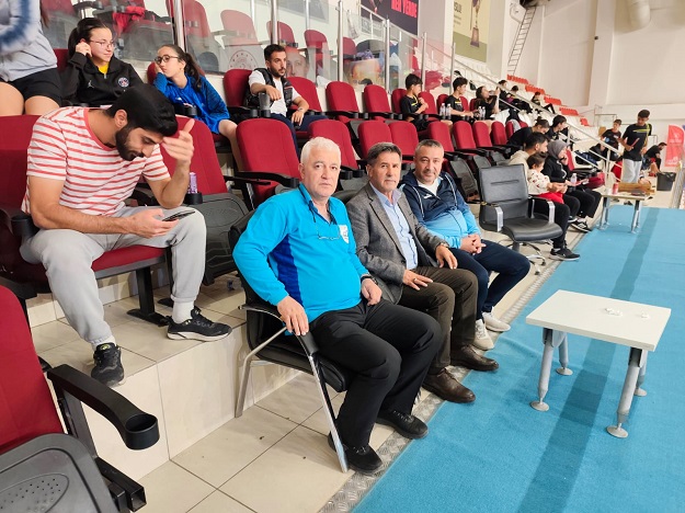 “BATMAN ÖRNEK EV SAHİPLİĞİ YAPIYOR”