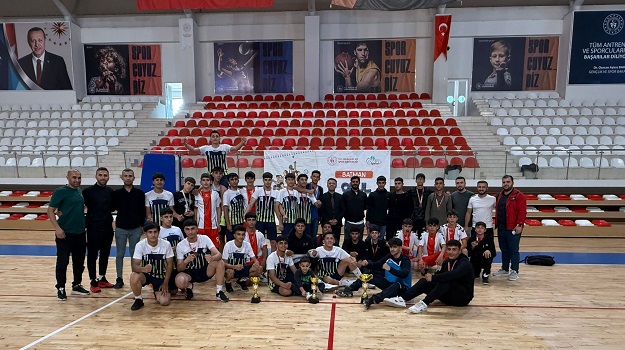 SPOR LİSESİ GENÇ ERKEKLERDE ŞAMPİYON OLDU