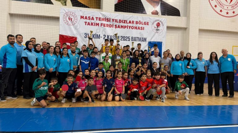 GENÇLİK, 23 İLİN MASA TENİSÇİLERİNİ AĞIRLADI