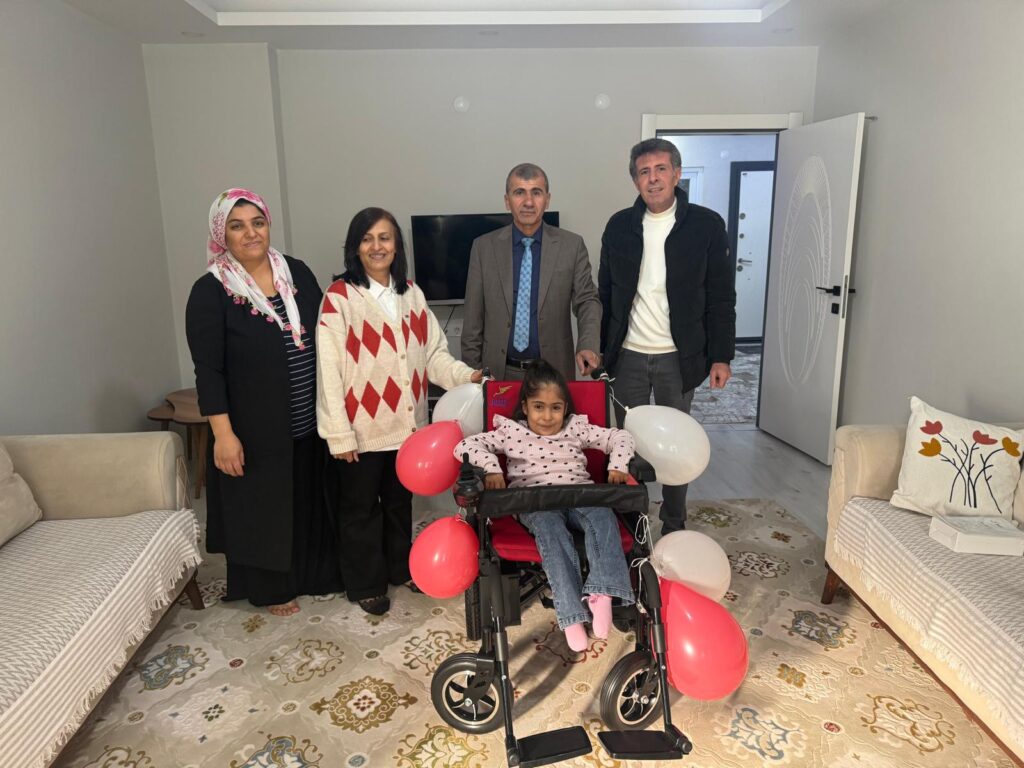 FATİH İLKOKULUNDA ‘BİR İYİLİK BİN TEBESSÜM GETİRDİ’