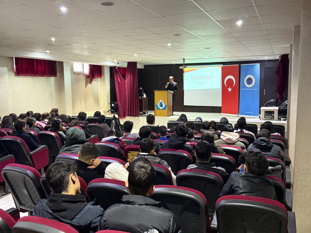 Gençler Batman’ın Tarihini Akademisyenlerden Dinledi