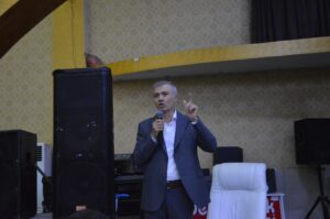 Soğuk hava ve kar Oğurlu’ya desteği durduramadı