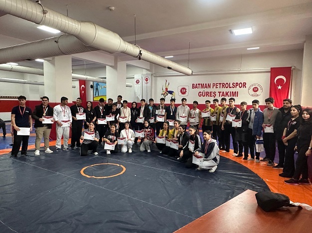 LİSELER ARASI GÜREŞ İL SEÇMESİ TAMAMLANDI