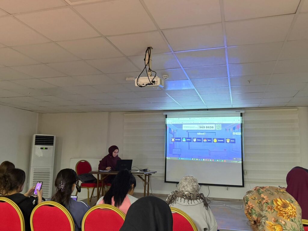 KAHOOT BİLGİ YARIŞMASINA YOĞUN İLGİ