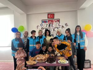KIZ YURDU ÖĞRENCİLERİNDEN, ÖZEL ÇOCUKLARA ANLAMLI ZİYARET