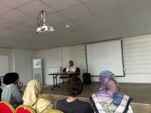 KÜRSÜM PROJESİYLE GENÇLER KENDİNİ İFADE EDİYOR