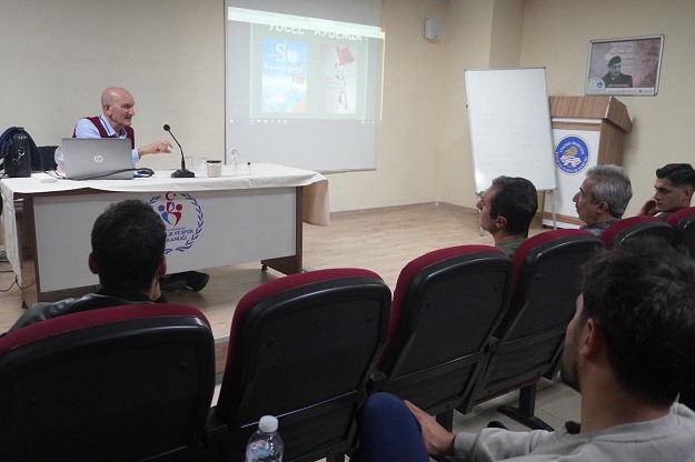 ÖĞRENCİLER SAĞLIKLI BESLENMEYİ ÖĞRENİYOR