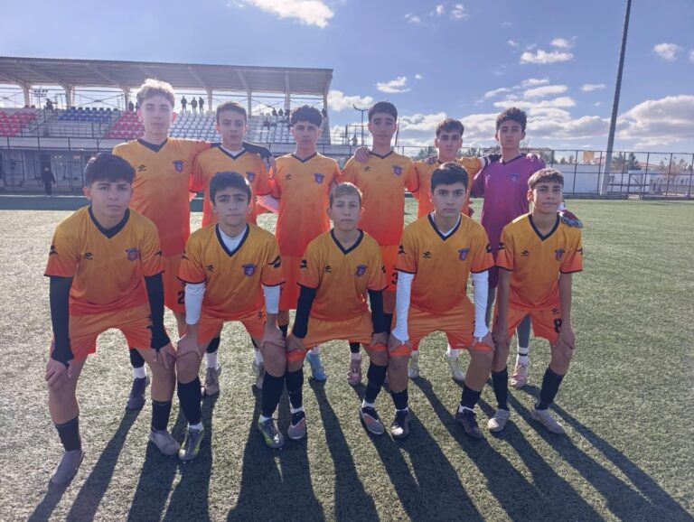 1955 BATMAN BELEDİYESPOR MARDİN’E GOL OLDU YAĞDI: 8-2