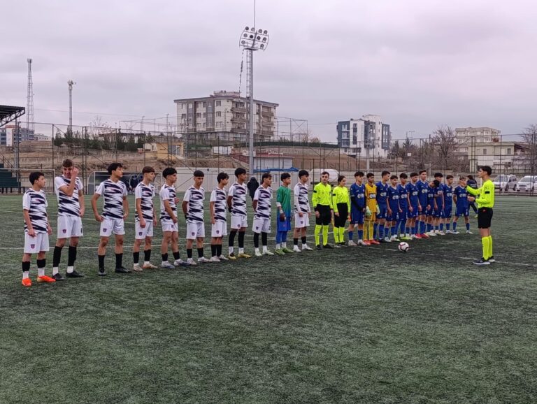 U16 BATMAN DERBİSİNDE SKOR DEĞİL FAIR-PLAY KAZANDI: 2-2