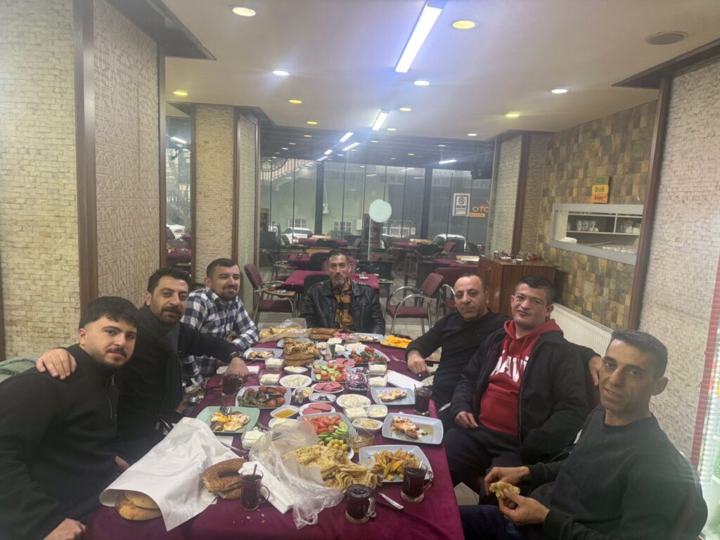 KALKAN’DAN EMEKÇİLERE KAHVALTI JESTİ