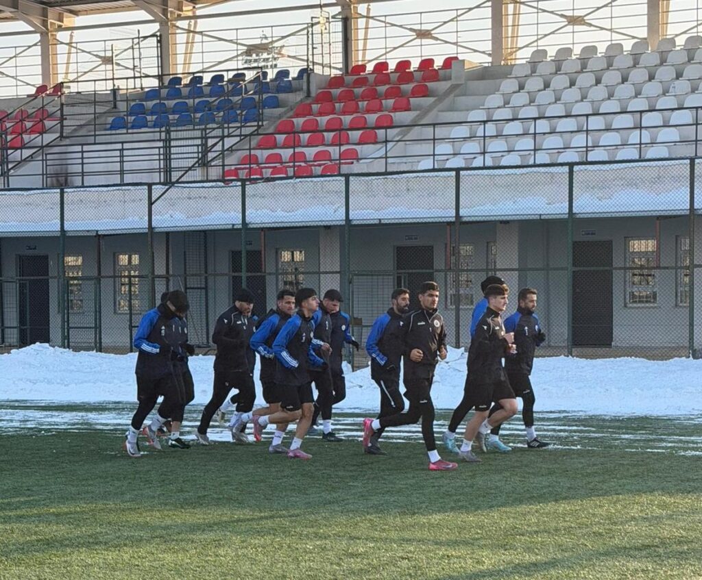 “NAMAĞLUP BİNATLI FK ŞAMPİYONLUĞA KİLİTLENDİ”