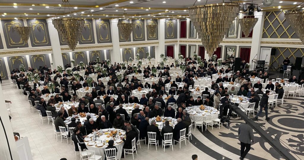 AVCI VE ERTEKİN AİLELERİNİN DÜĞÜNÜ MASALLARI ARATMADI