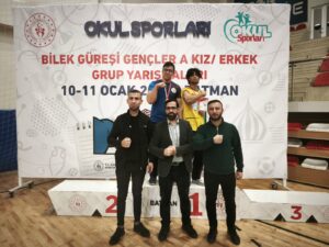 BATMANLI GENÇLER BİLEK GÜREŞİNDE FİNALDE