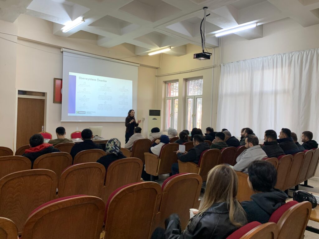 GENÇLER BAĞIMLILIĞA KARŞI BİLİNÇLENDİRİLDİ