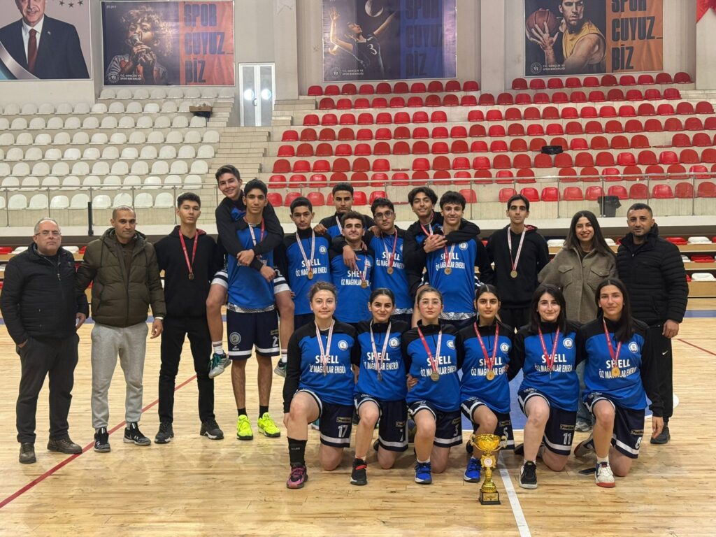 MEHMET AKİF ERSOY AL KORFOL ŞAMPİYONU