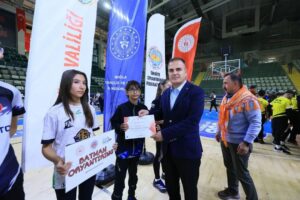 ORYANTİRİNGDE 3 TÜRKİYE DERECESİ