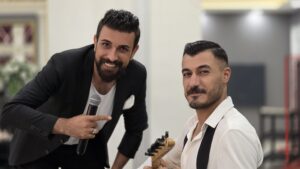 ELÇİBOĞA SESİYLE GÖNÜLLERİ FETHEDİYOR