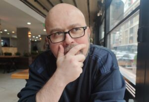 BATMANLI YAZAR POLAT ONAT ÖDÜL ALDI