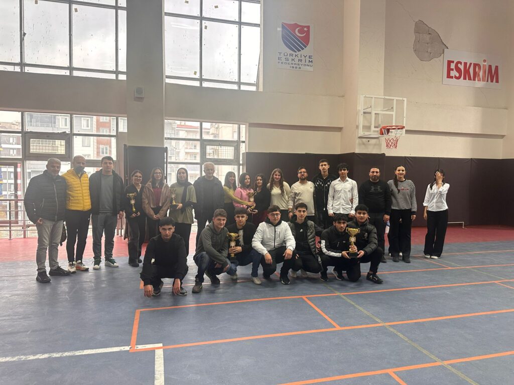 ESKRİM İL ŞAMPİYONASI SONA ERDİ