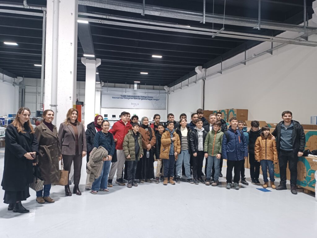 DENEYAP ÖĞRENCİLERİNDEN BIOSYS’E TEKNİK GEZİ