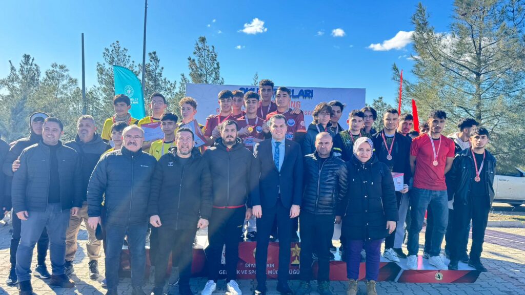 DİYARBAKIR’DA VEYSEL KARANİ RÜZGARI