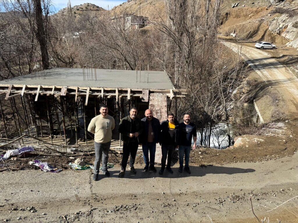 Timoq’ta Hayır İnşaatları Devam Ediyor